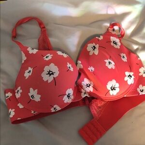 Marilyn Monroe Red Floral Bra